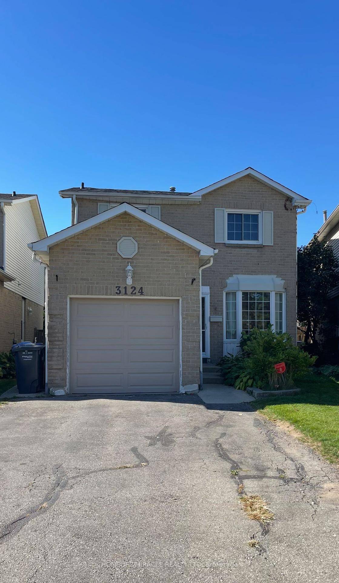 Stunning 3 1 Bedroom Meticulously Maintained Beautiful Lot Single Family Detach house, Nicely finished Separate Basement with One Large Bedroom and One Full Washroom And Kitchen.