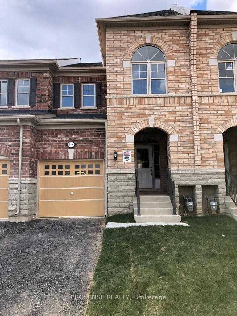 Beautiful Free Hold Townhouse, This Property Is Located In The Heart Area Of Mount Pleasant, Close To Go Station, Parks, Shopping Area Etc.