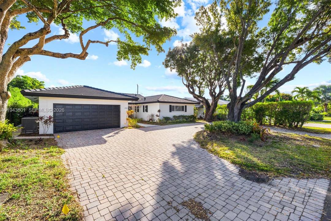 Welcome to Coral Ridge Estate, one of Fort Lauderdale s most desirable communities.