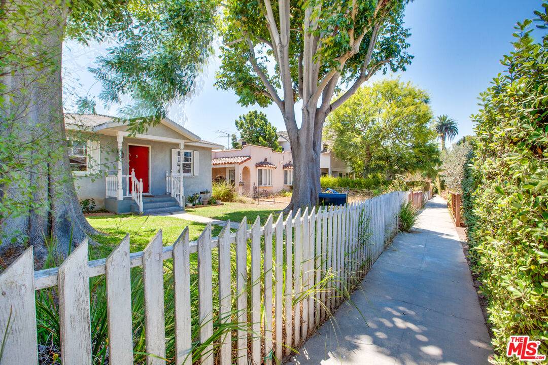 848 MARCO PL 2BR Marina Del Rey La