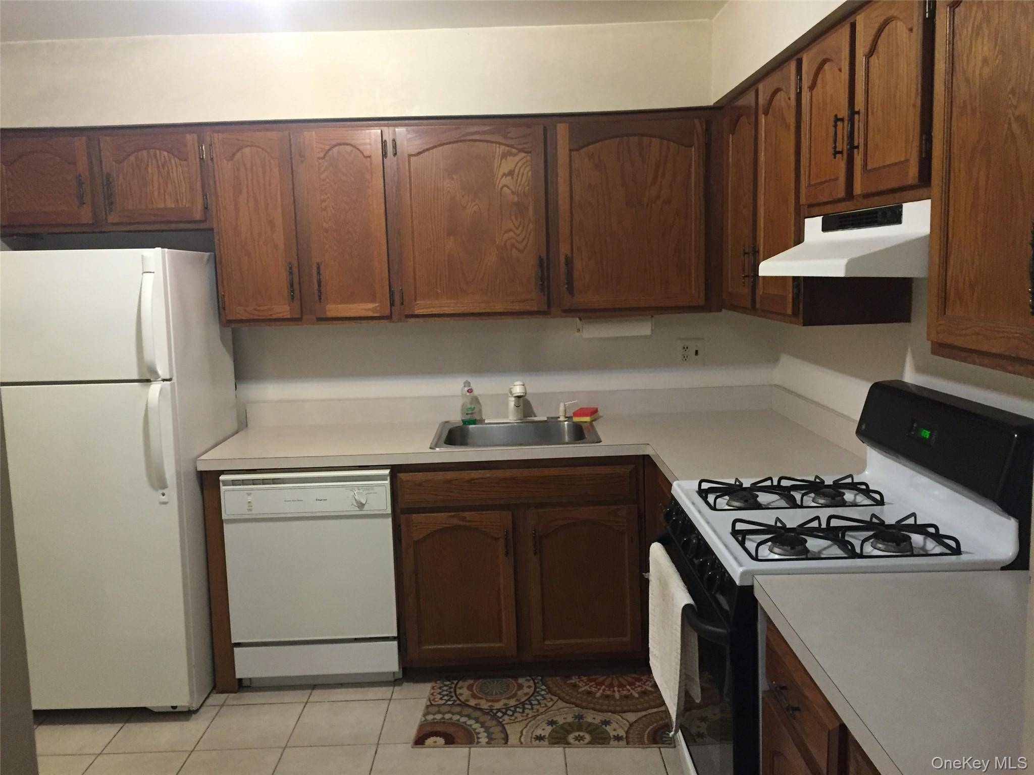OPEN HOUSE ON SATURDAY SEPTEMBER 14, 2025 from 3 5 pm CALL LISTING AGENT AT 718 683 0182 for Appointment