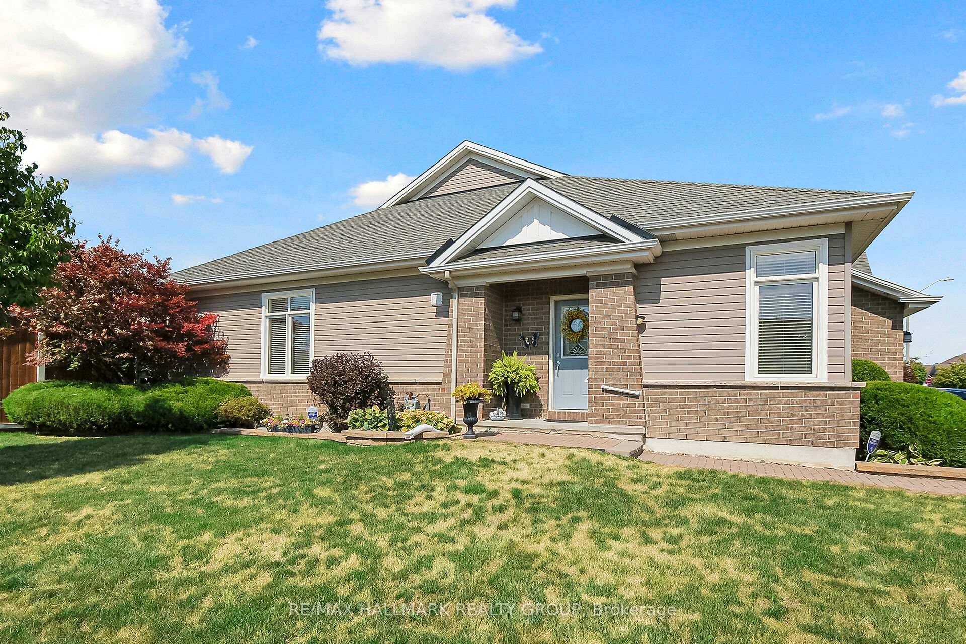 Welcome to 325 Farincourt Crescent, one of the sought after 'Bungalows of Chaperal', nestled in a luxurious adult lifestyle community.