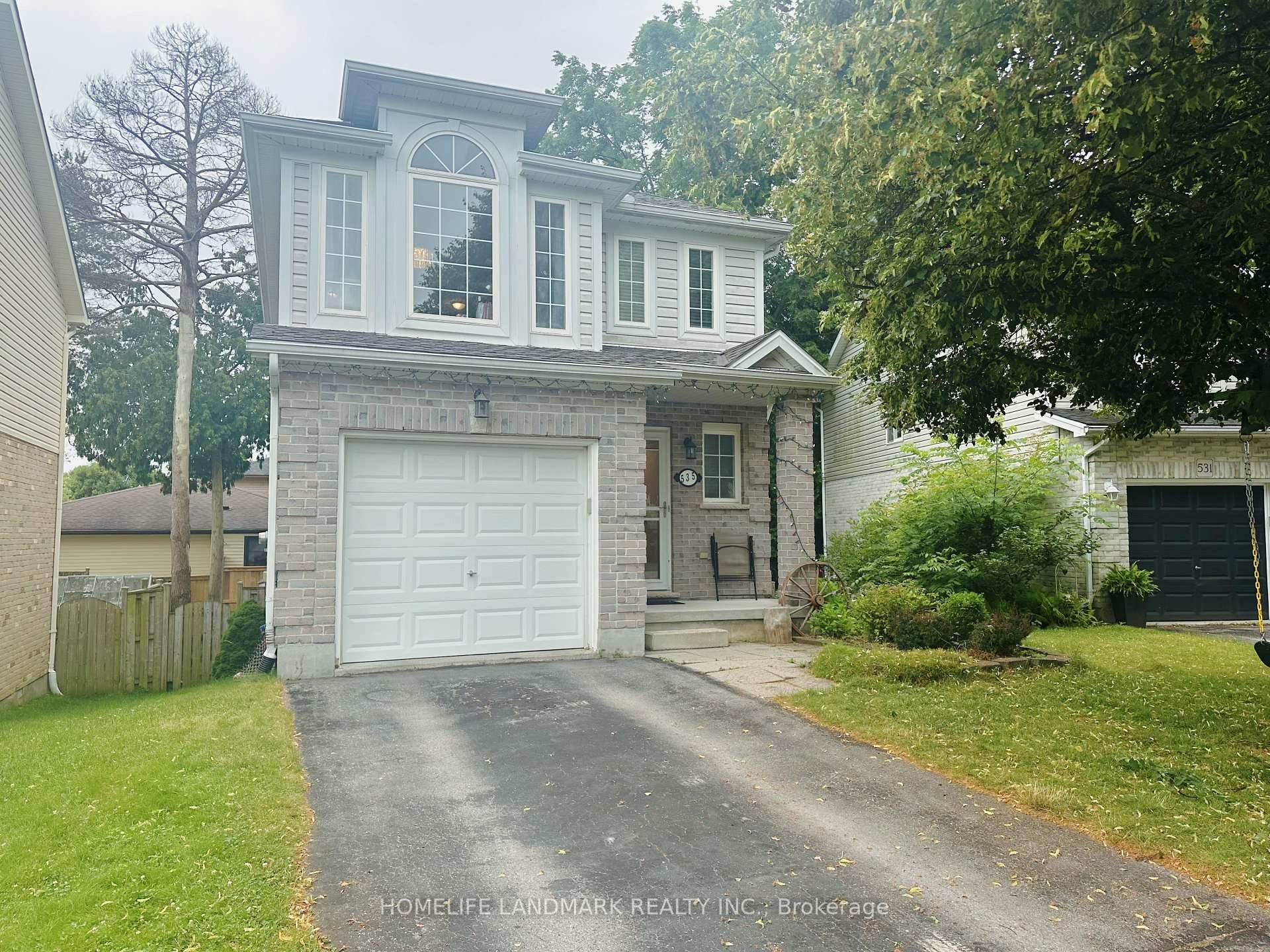 Welcome to 535 Sprucewood Drive, a beautifully maintained home located in the peaceful Stoney Creek neighborhood in North London !