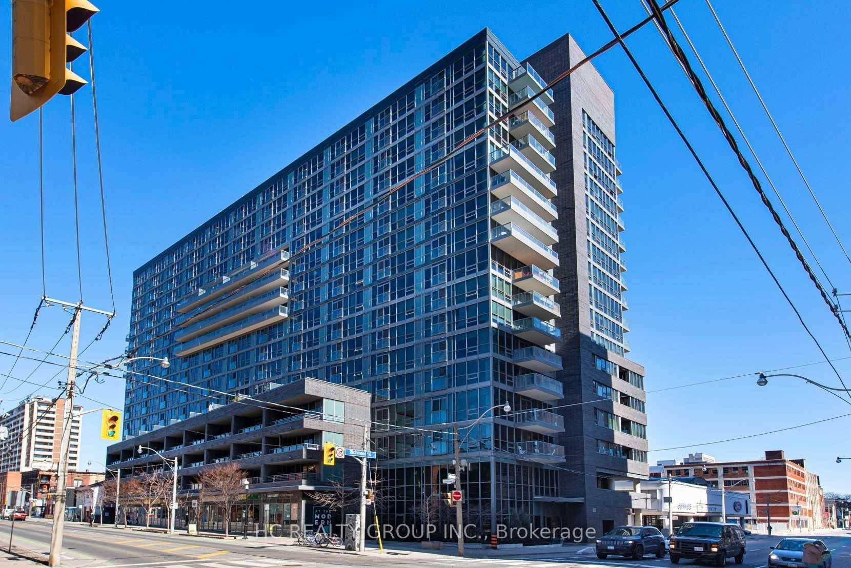 Modern Downtown Living with Practical Upgrades !