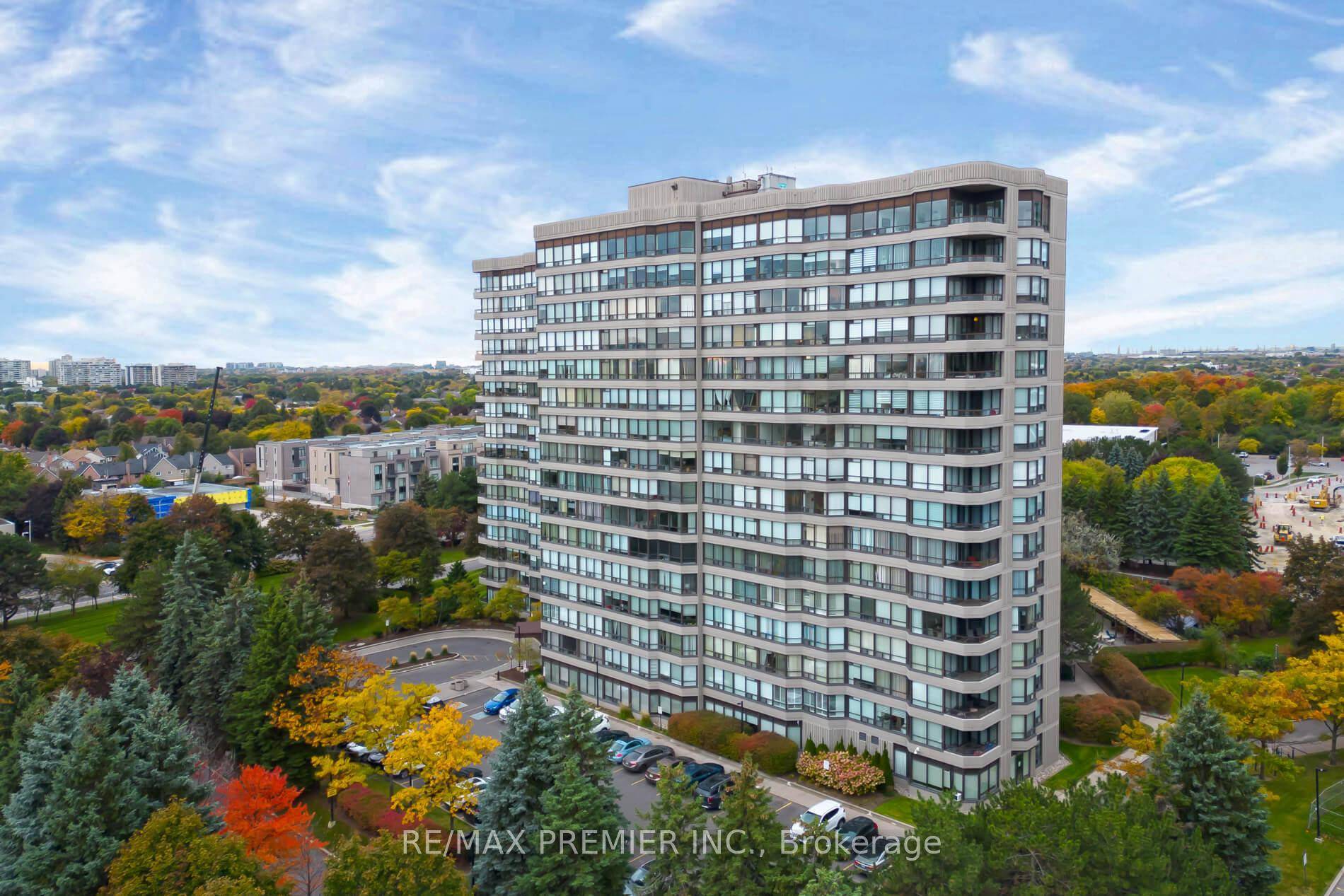This First Time On The Market Corner Unit Penthouse Has Panoramic Views From The South Exposure.