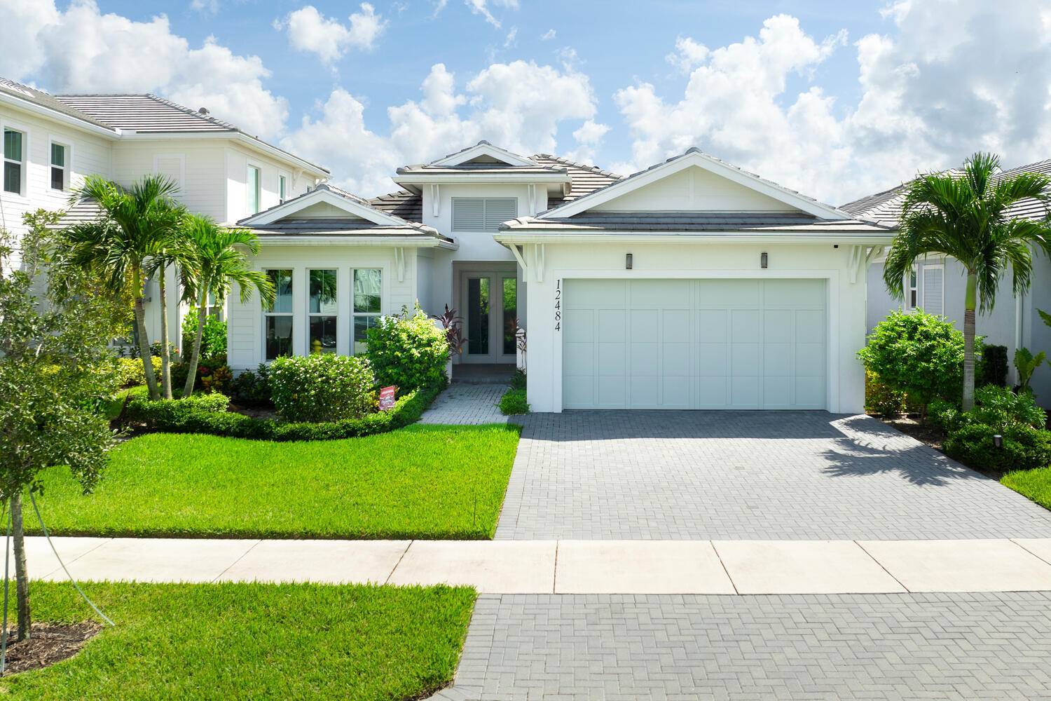 Built on one of the original premium lots in Windgate Avenir.