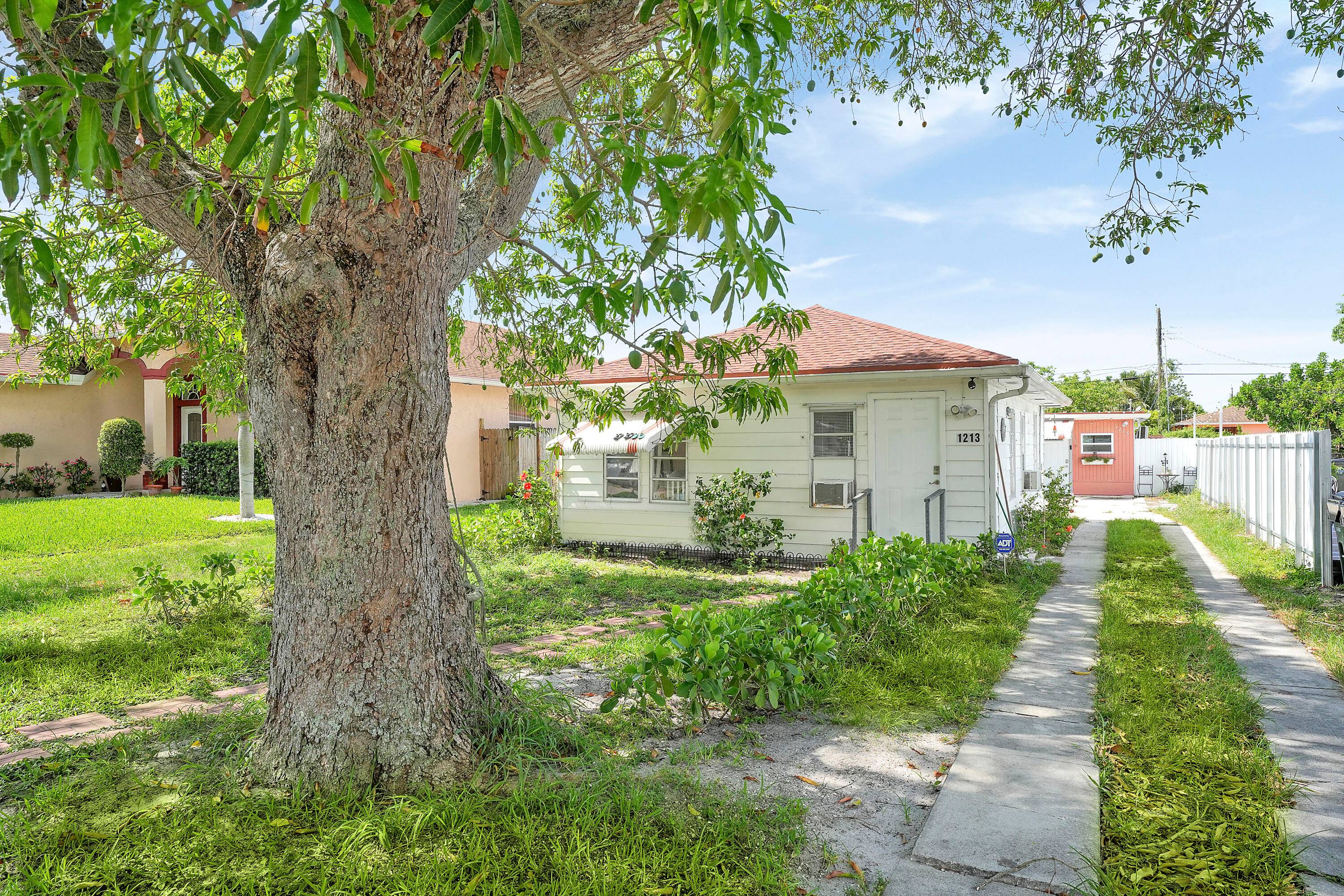 Great income producing opportunity !
