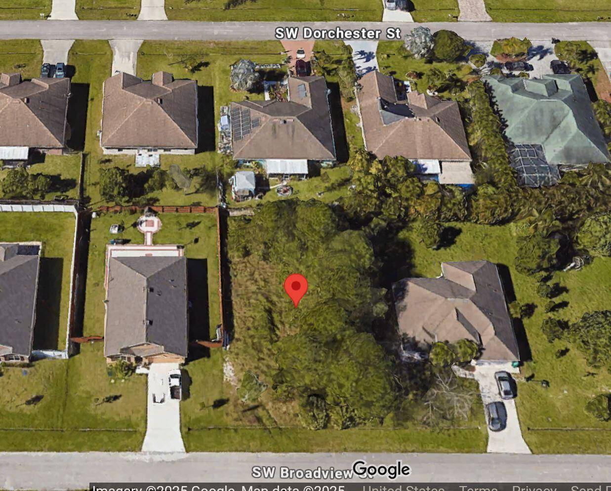 GREAT LOCATION CLOSE TO EVERYTHING Build your dream home !
