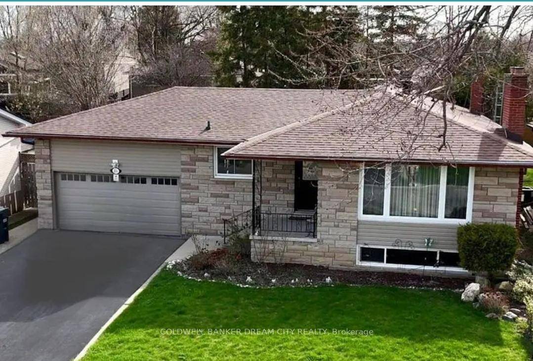 Welcome to this spacious and beautifully maintained upper level unit in a legal two dwelling bungalow, ideally located in one of Brampton's most desirable neighborhoods just minutes from downtown Brampton, ...