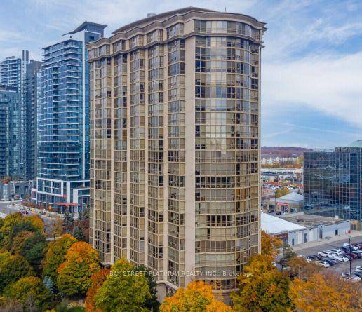 TWO PARKING SPACES Welcome to Esprit Condominiums, a well managed and highly sought after building located in the vibrant heart of Mississauga.