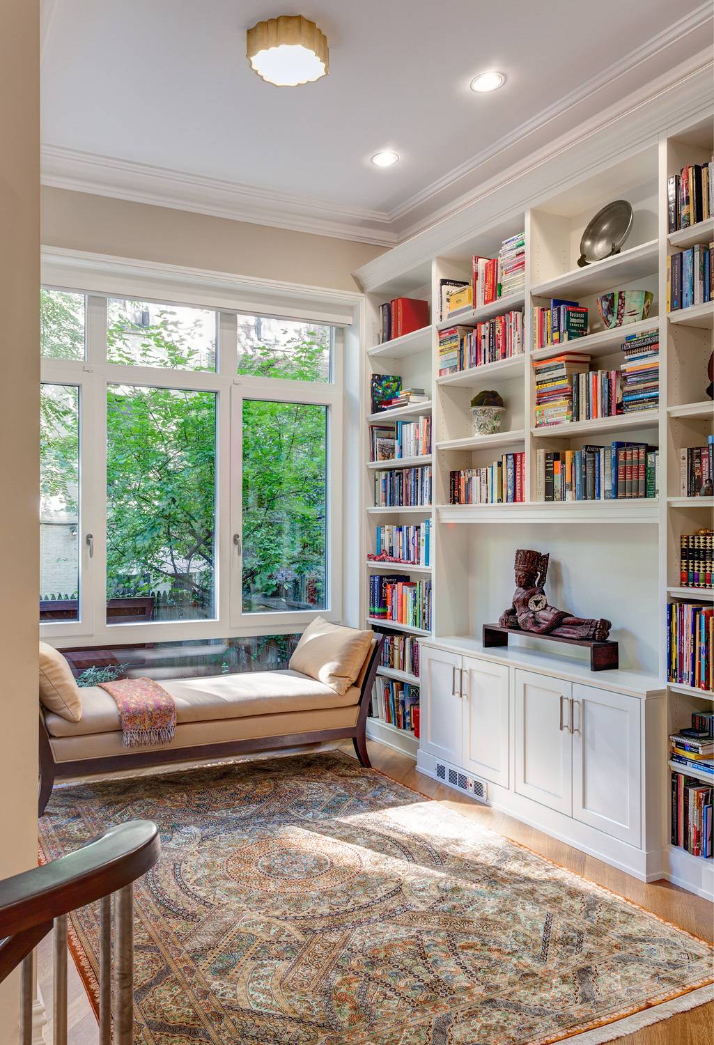 Designed by architects Thom amp ; Wilson in 1889, 25 West 88th Street is one of the finest renovated single family townhouses on the Upper West Side.