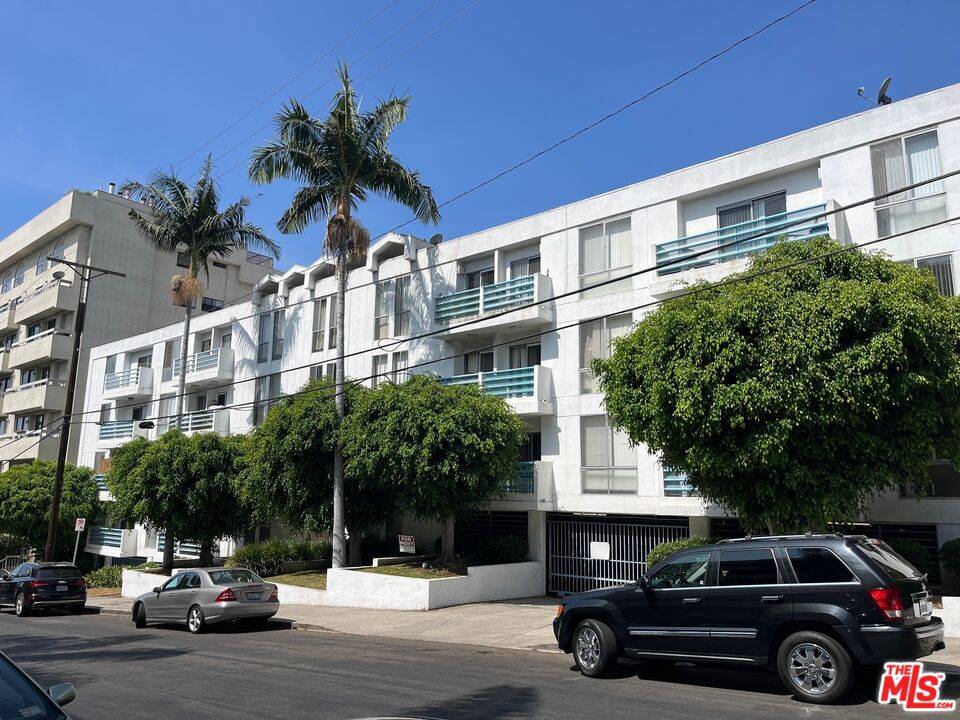 1617  N Fuller Ave 62BR Hollywood Hills East La