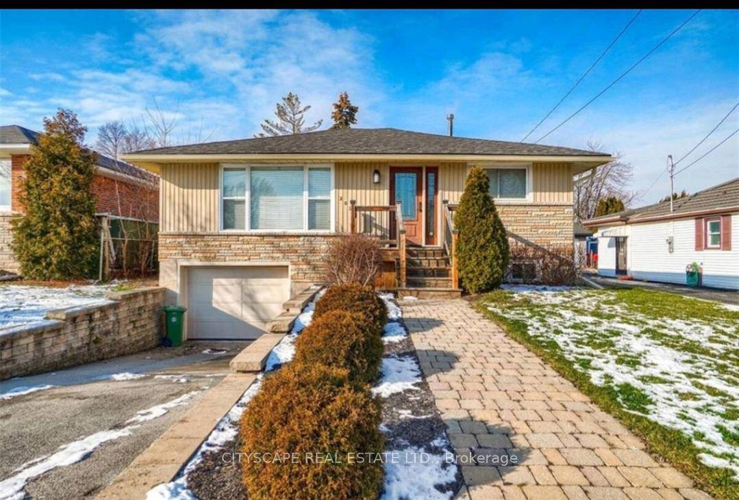 Welcome to this bright and spacious full unit at 202 East 44th street in Hamilton, which offers two well sized bedrooms, a big basement with two bathrooms, making it an ...