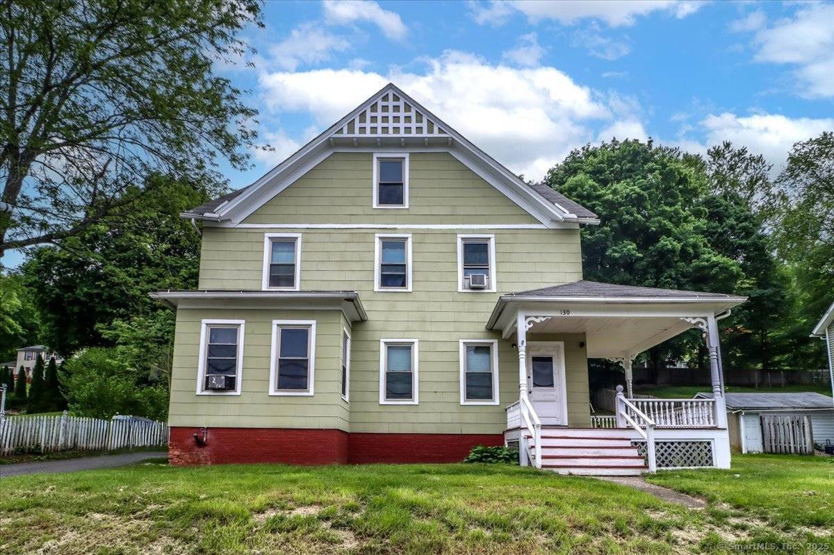 Looking for an investment opportunity or a chance to live with rental income ?