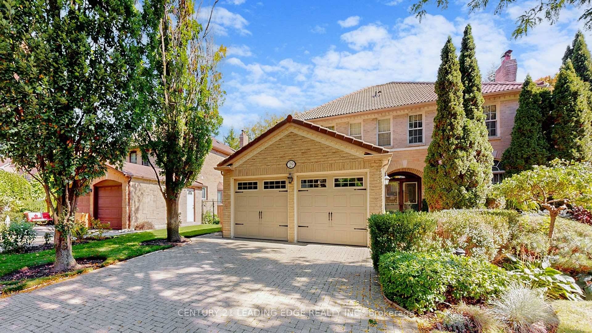 Unbelievable Home Build By Bramalea, Located In The Heart Of Unionville.