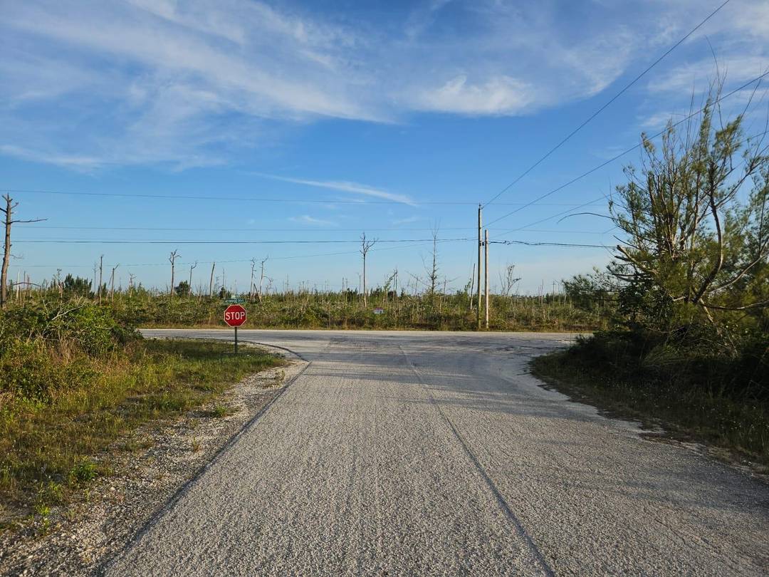 HEYBRIDGE DRIVE Land Grand-Bahama-Freeport