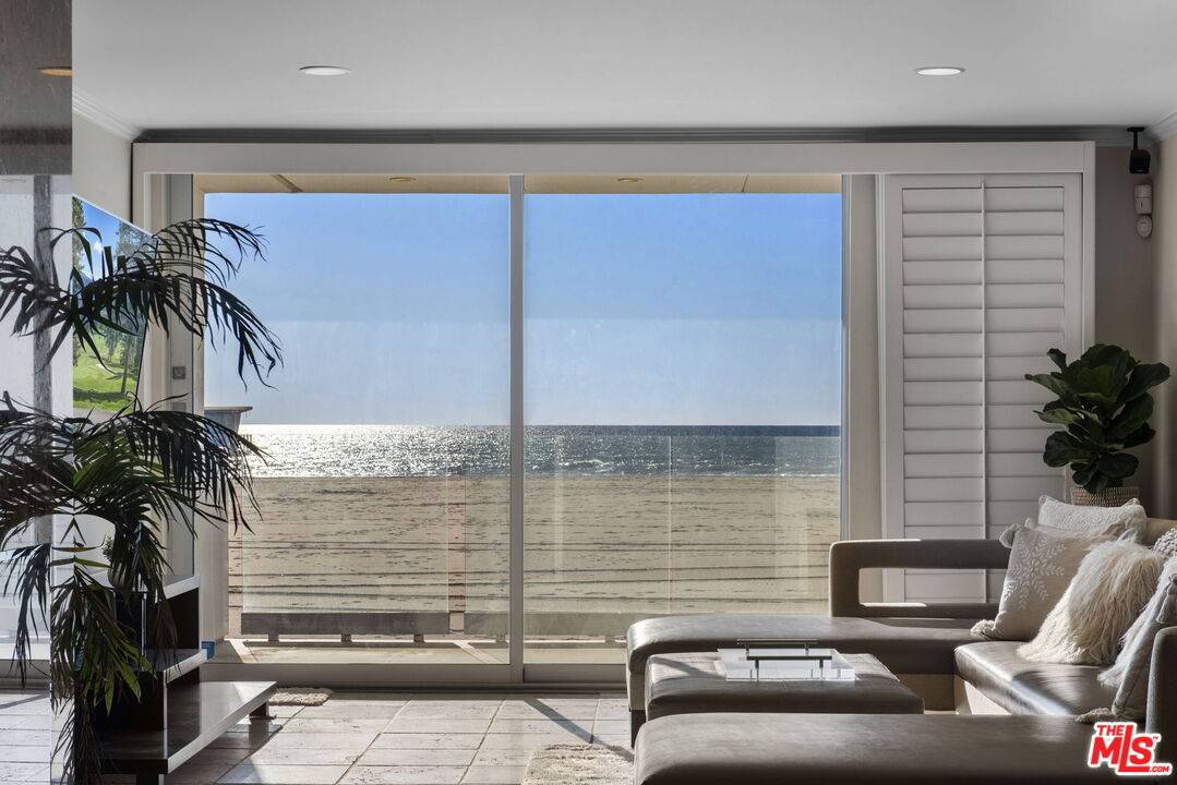 4   Jib St 2BR Marina Del Rey La