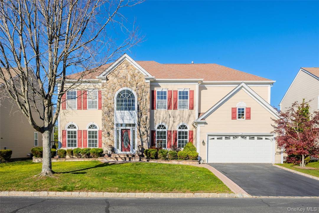 Briarwood Model home in the Gated Villages Development !