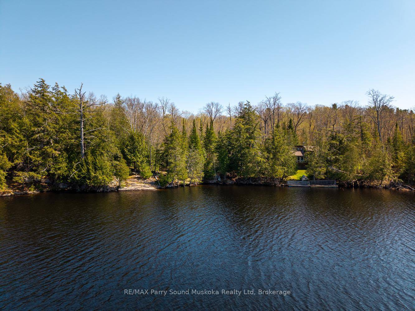 Western exposure open concept 3 bedroom and 2 bathroom cottage on a year round road.