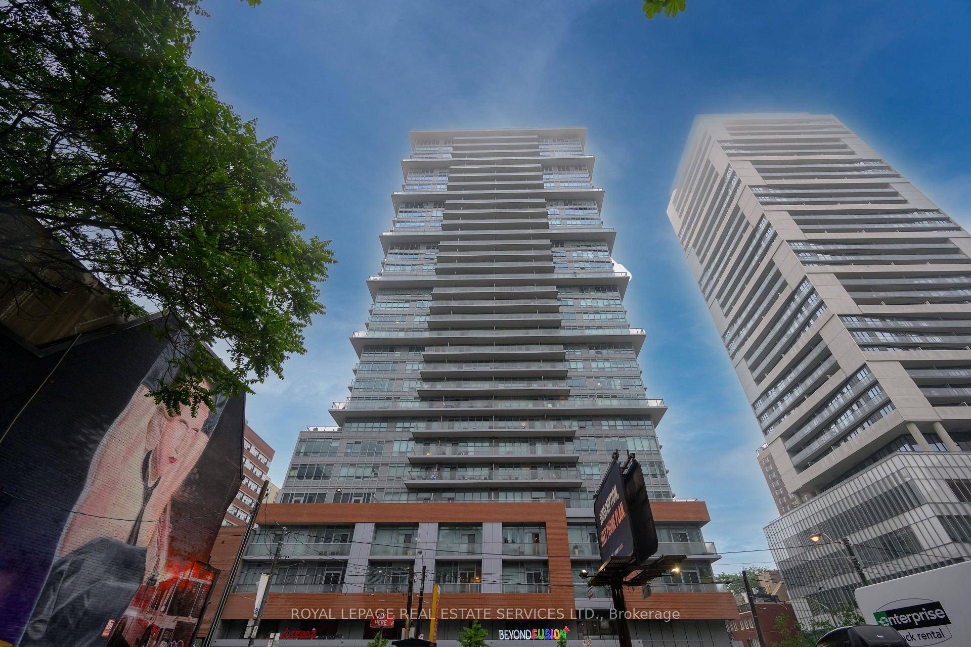 Experience city living at its best !