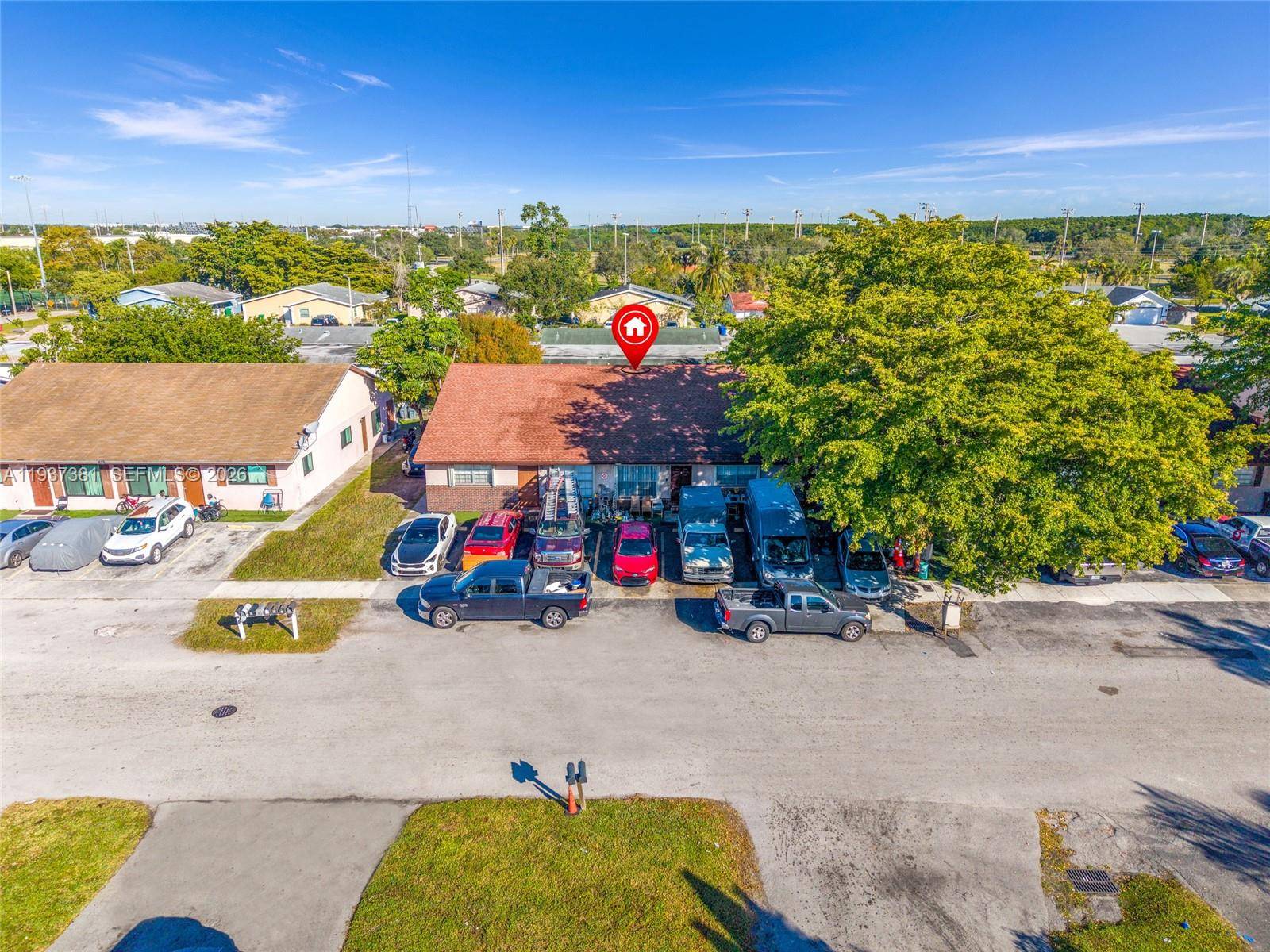 Priced to sell ! Rare opportunity to acquire a well maintained, high cash flowing fourplex with large units in Fort Lauderdale.