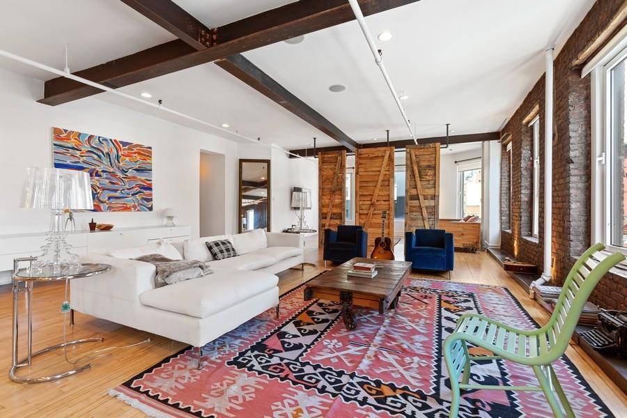 AVAILABLE IMMEDIATELY FURNISHED OR UNFURNISHED !