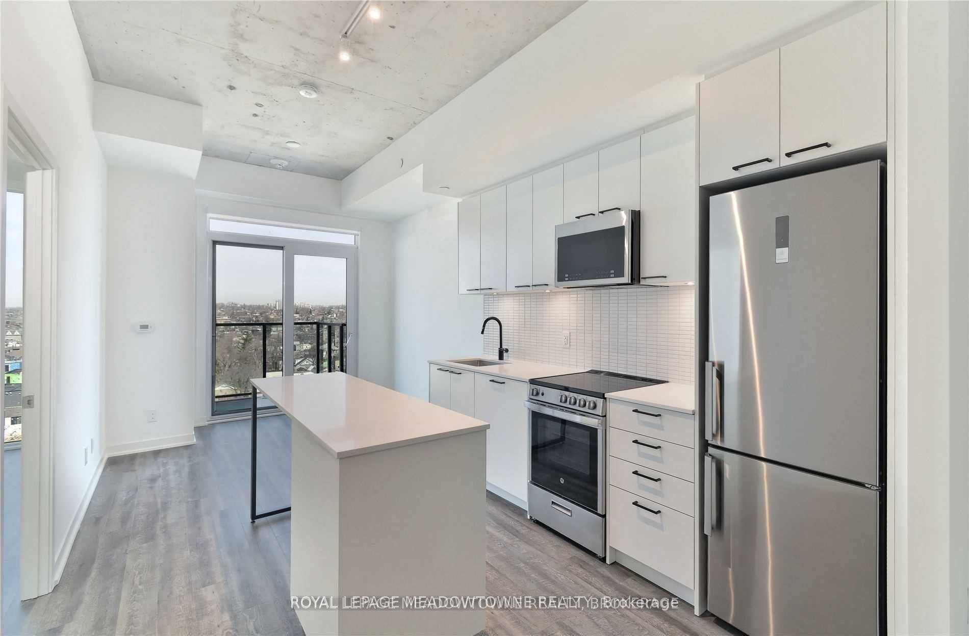 Bright, Spacious Condo With Modern Finishes.