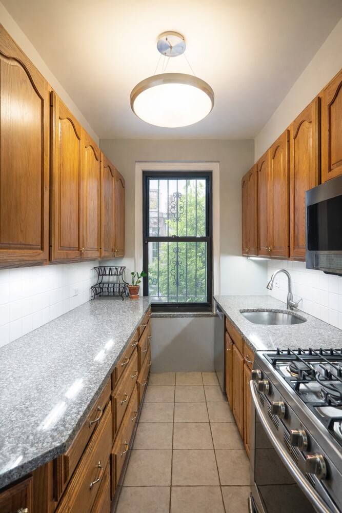 The Parlor at 41 West 96th Street is the rare Upper West Side one bedroom that offers what buyers truly value meaningful private outdoor space designed for everyday enjoyment.