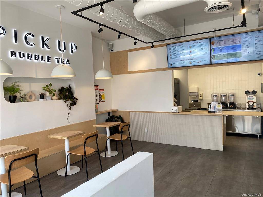 This 715 SF QSR business is fully equipped and turn key.