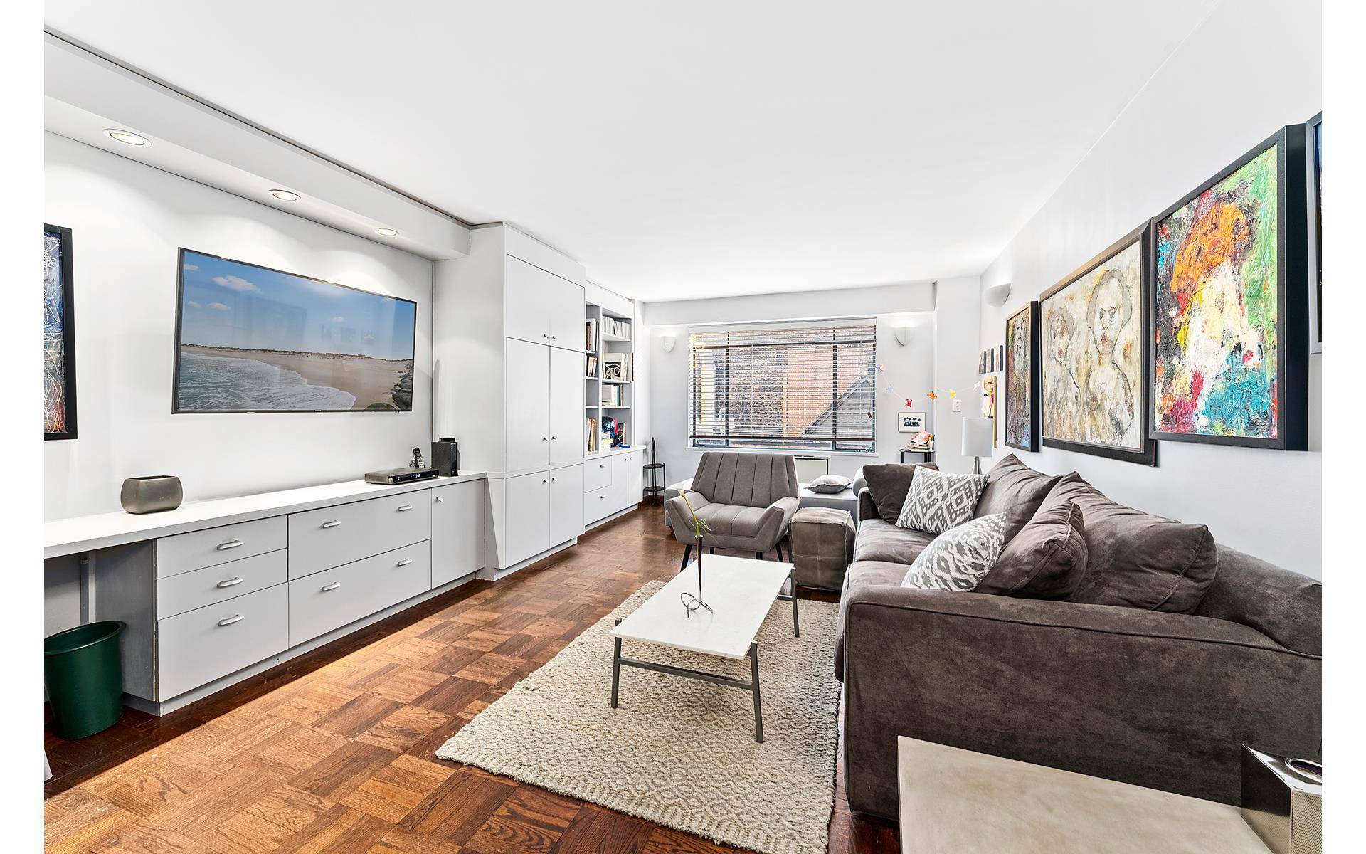 This spacious, newly renovated 1 bedroom, 1 bathroom home offers stunning views of both the Empire State Building and Chrysler Building.