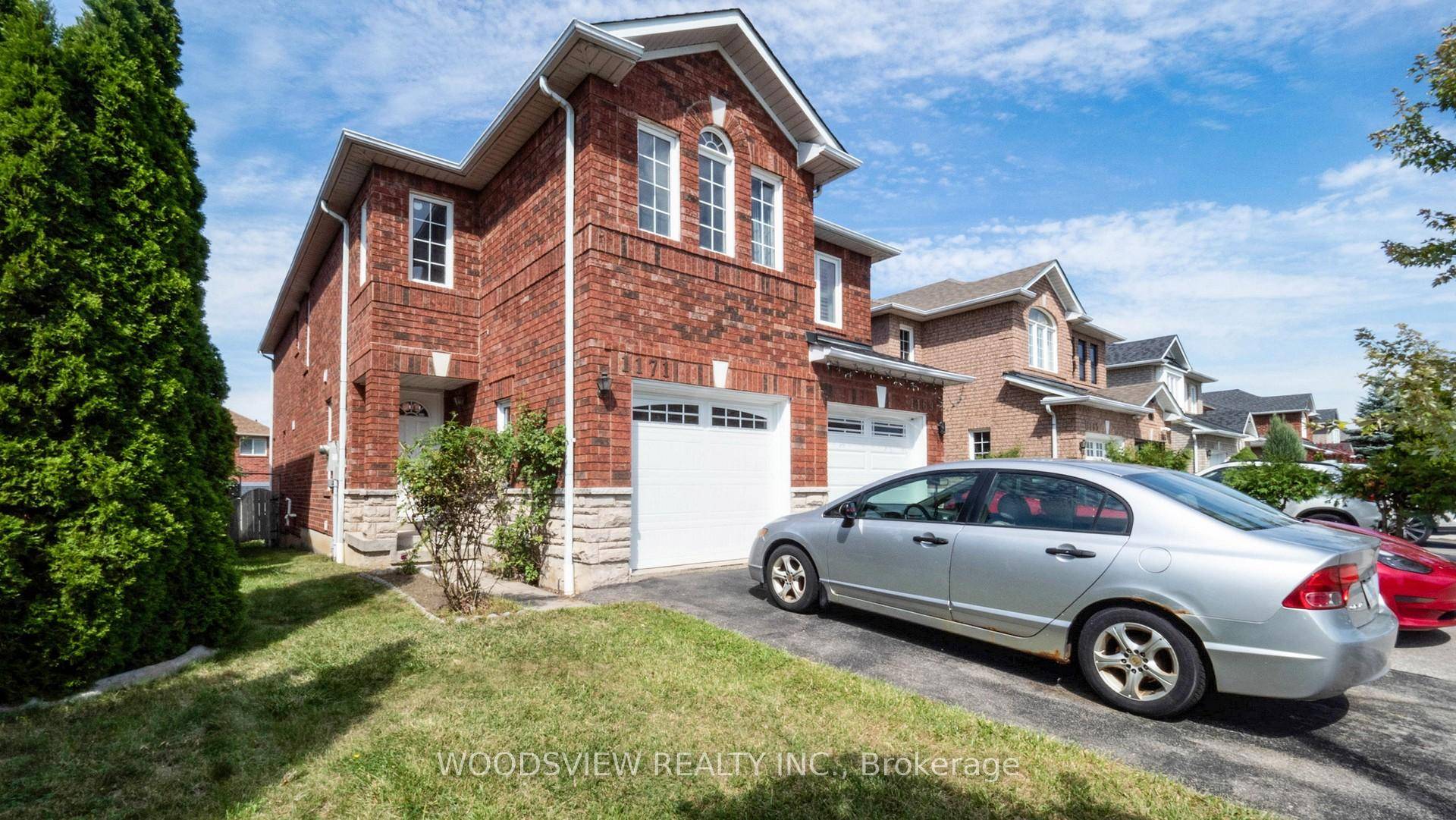 Welcome to this bright and spacious 2 storey, 3 bedroom semi detached home, located in the highly sought after Heartland area of Mississauga.