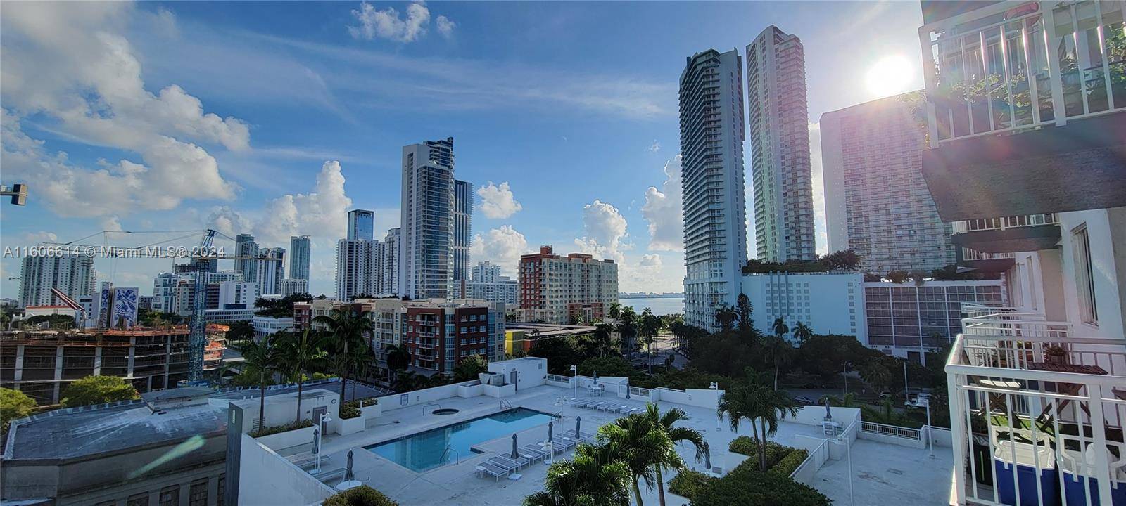 LARGE 1 BDRM in the heart of Miami's Edgewater neighborhood, with balcony and in unit washer dryer.