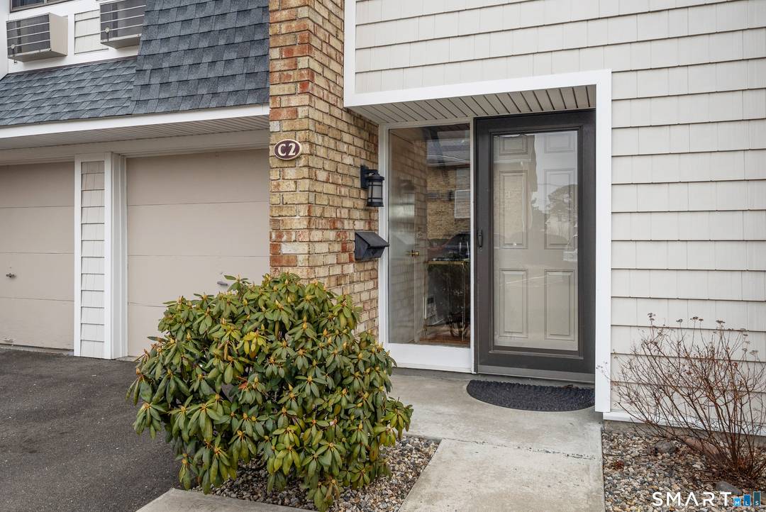 Waterfront living at its finest !