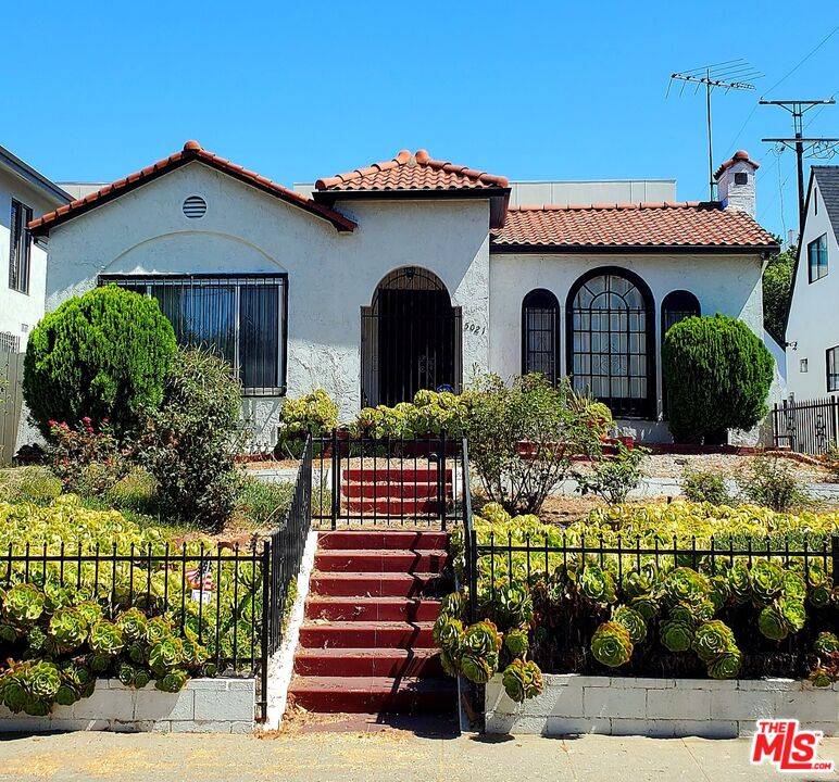 5021   Elmwood Ave 3BR Mid Wilshire La