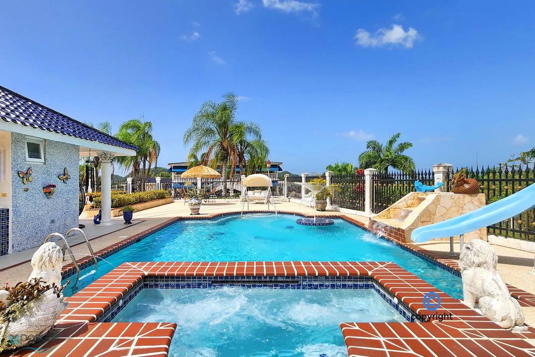 CALLE CEIBA, URB. HACIENDAS DEL DORADO House Dorado