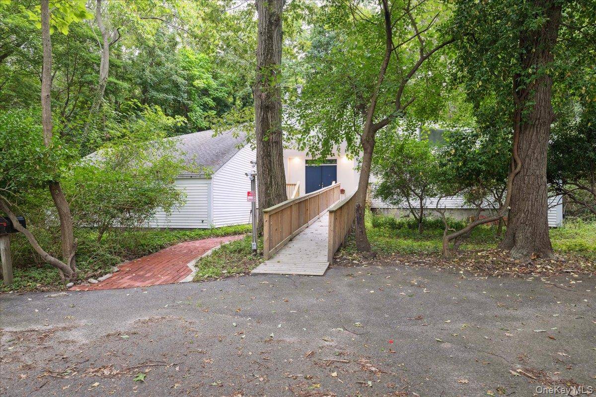 Property Lovers Delight in Port Jefferson !