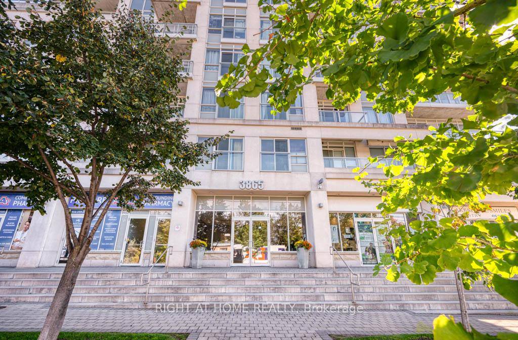 Stunning and spacious 1 bedroom Den in Long branch.
