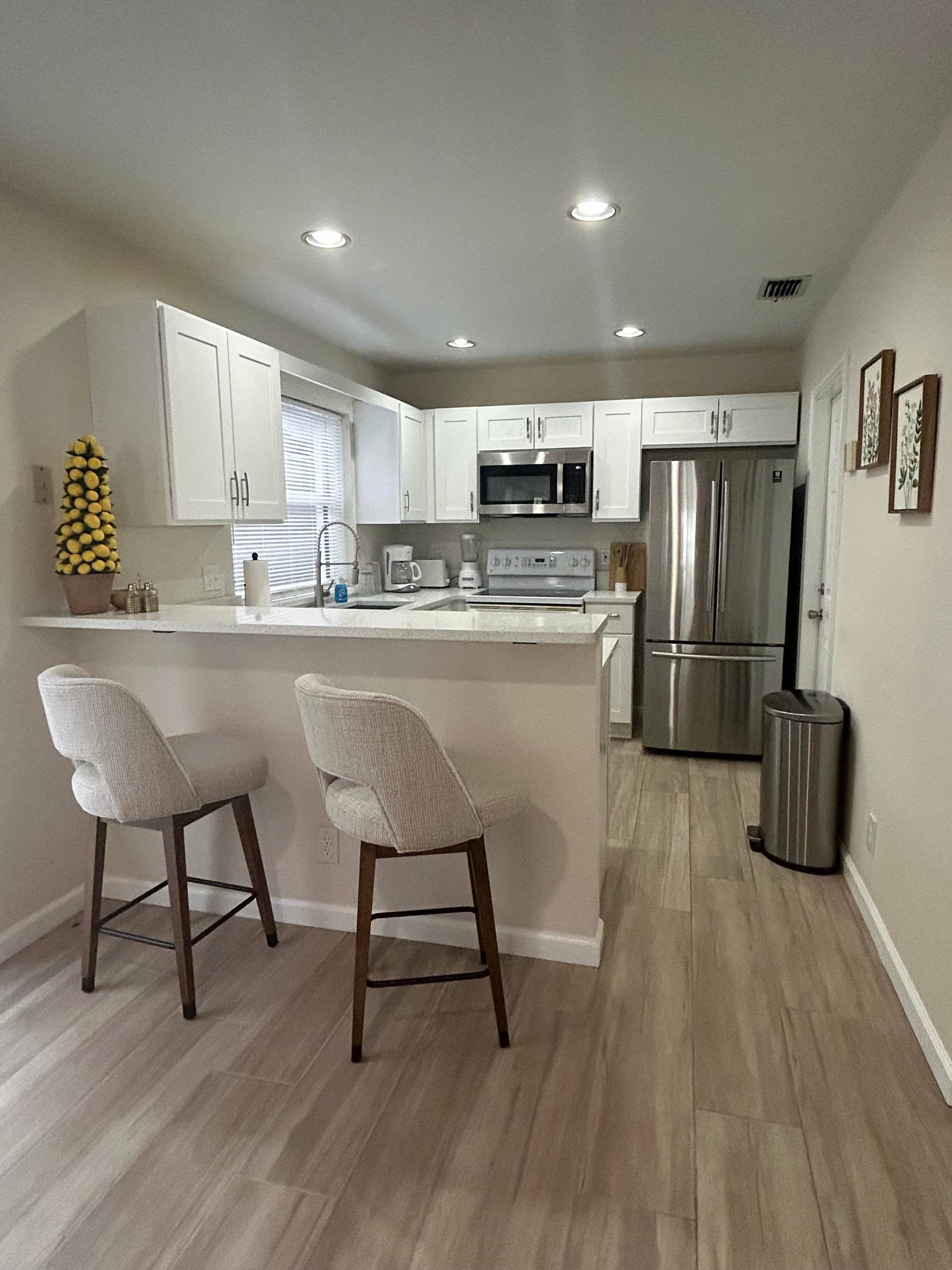 IMMEDIATE MOVE IN, NO HOA, NO PET RESTRICTIONS, NEWLY RENOVATED, NEWLY FURNISHED TURNKEY, NO BACKGROUND REPORTS, PAID IN FULL.