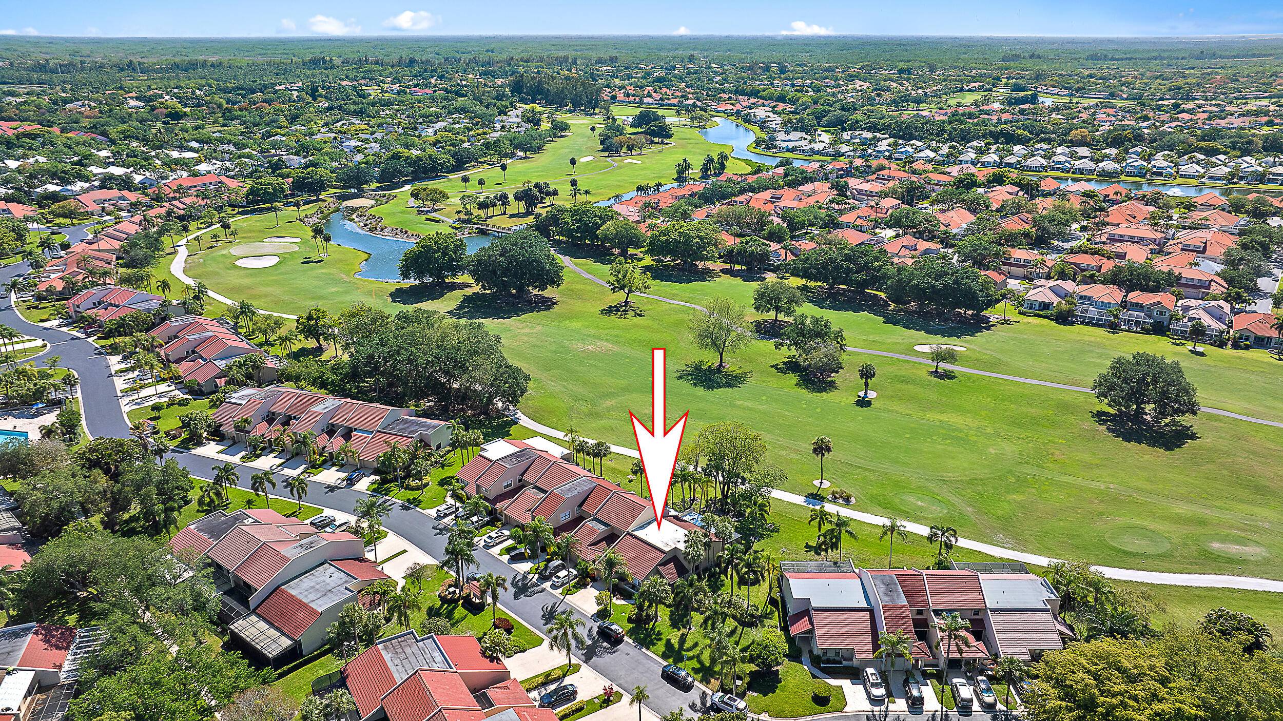 Live in the heart of 5 championship golf courses at the storied PGA National.