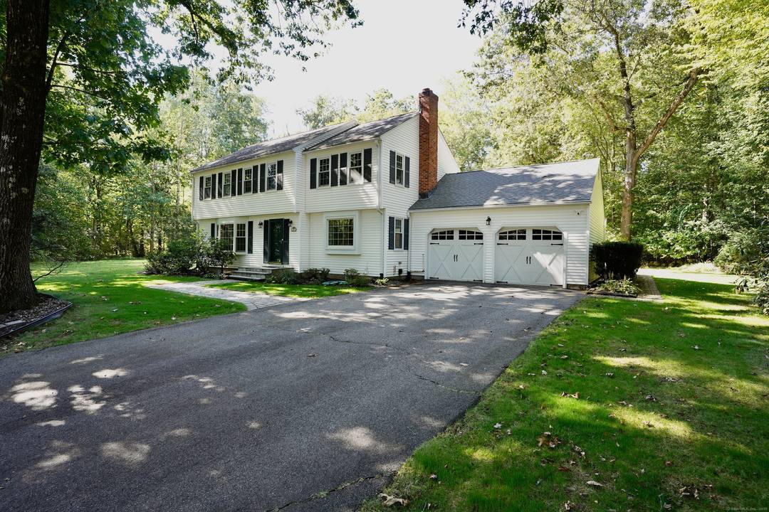 Freshly Painted, Brand New Carpets and updated lighting Move In Ready !