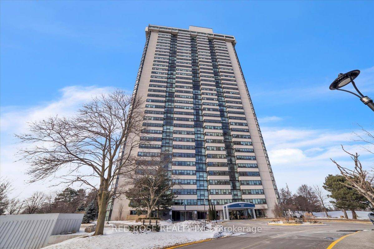 Welcome To This Bright And Immaculate South West Corner Unit Located In The Prestigious Tridel Skymark 1 Building !