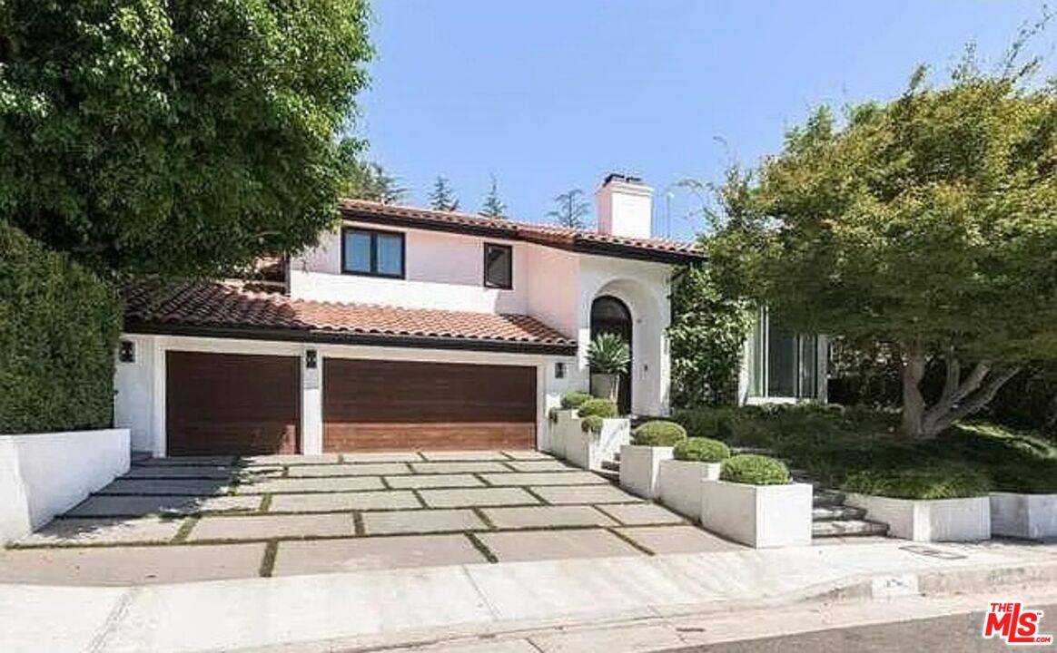 9684   Wendover Dr 5BR Beverly Hills Post Office | B.H.P.O. La