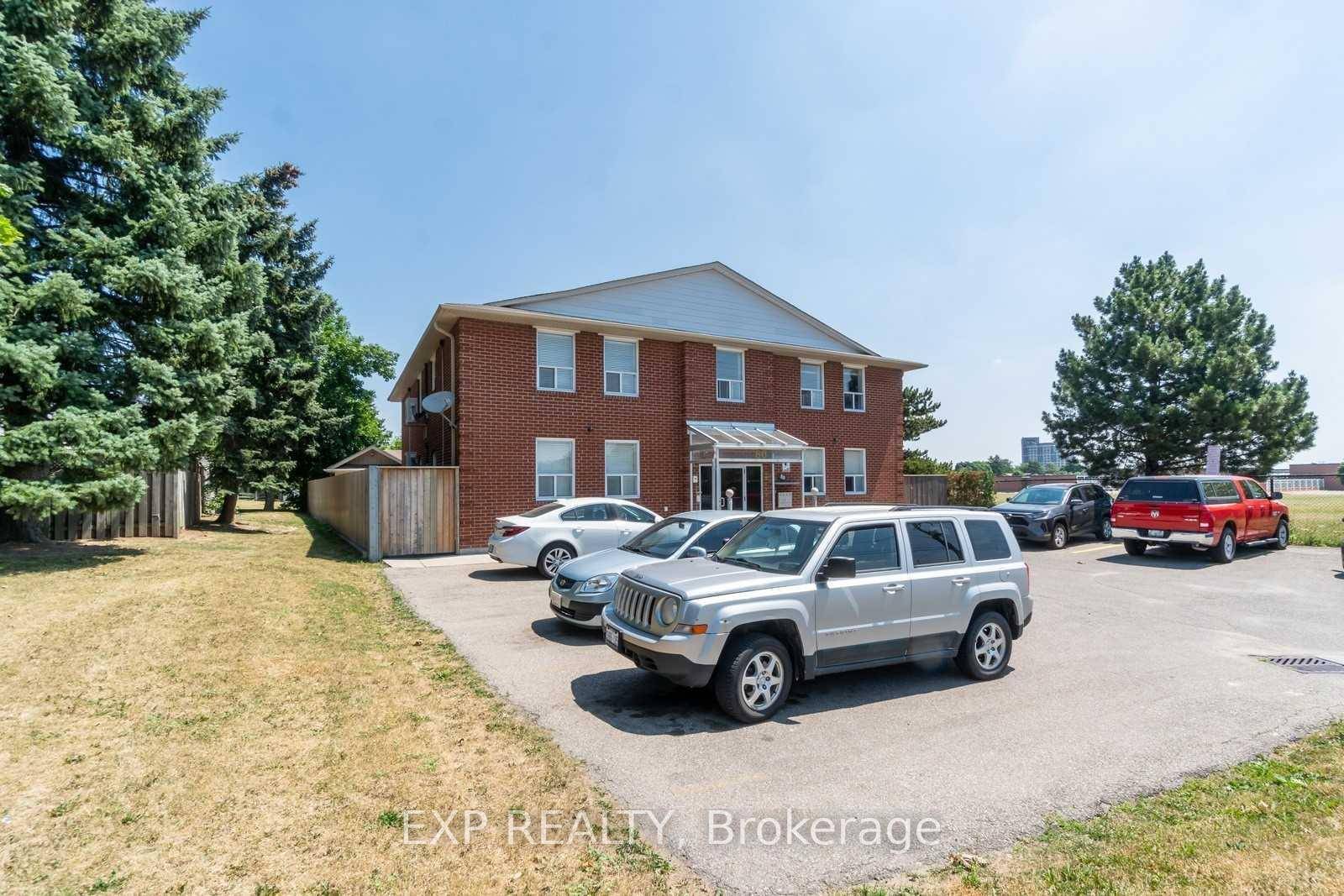 Bright and welcoming 3 bedroom, 1 bath unit with brand new flooring and storage locker, ideally located in the heart of Downtown Brampton.