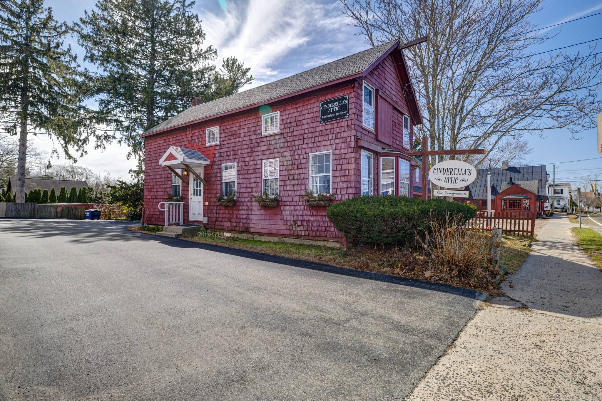 RARE OPPORTUNITY in a PRIME Boston Post Road Location !