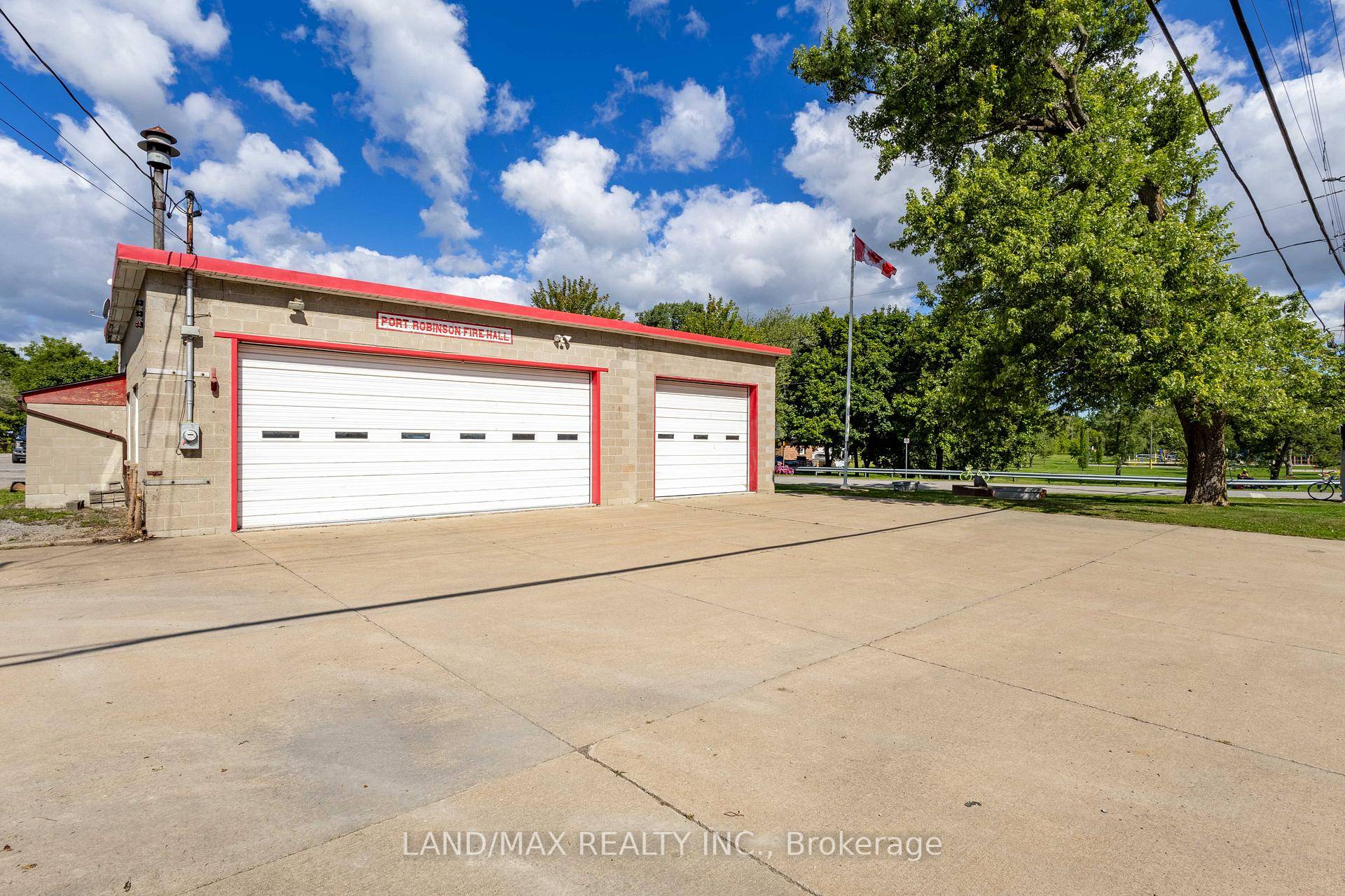 Rare Opportunity In Thorold Located In The Hamlet Of Port Robinson Approximately 500m From The Bridge It Ferry !