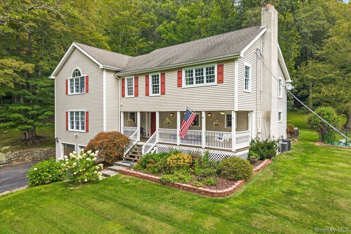 Welcome to 40 Smokey Hollow Court, a spacious and inviting home offering over 3, 000 square feet of living space in the heart of Carmel, NY.