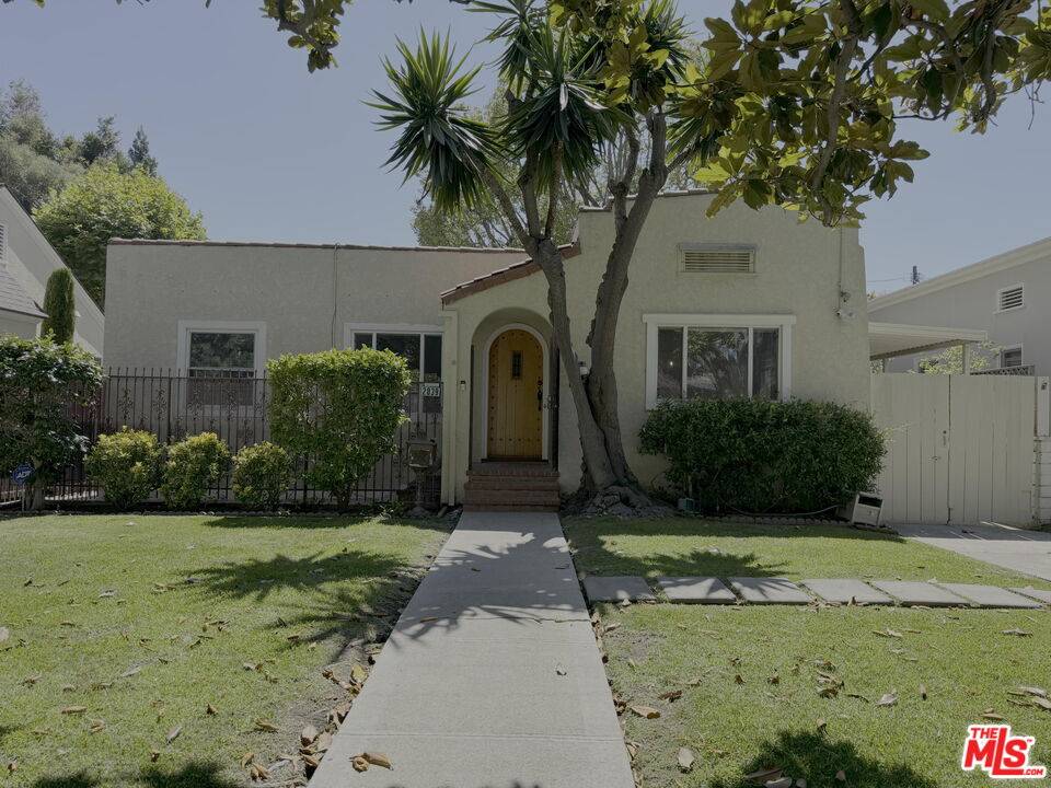 2039 KELTON AVE 3BR La