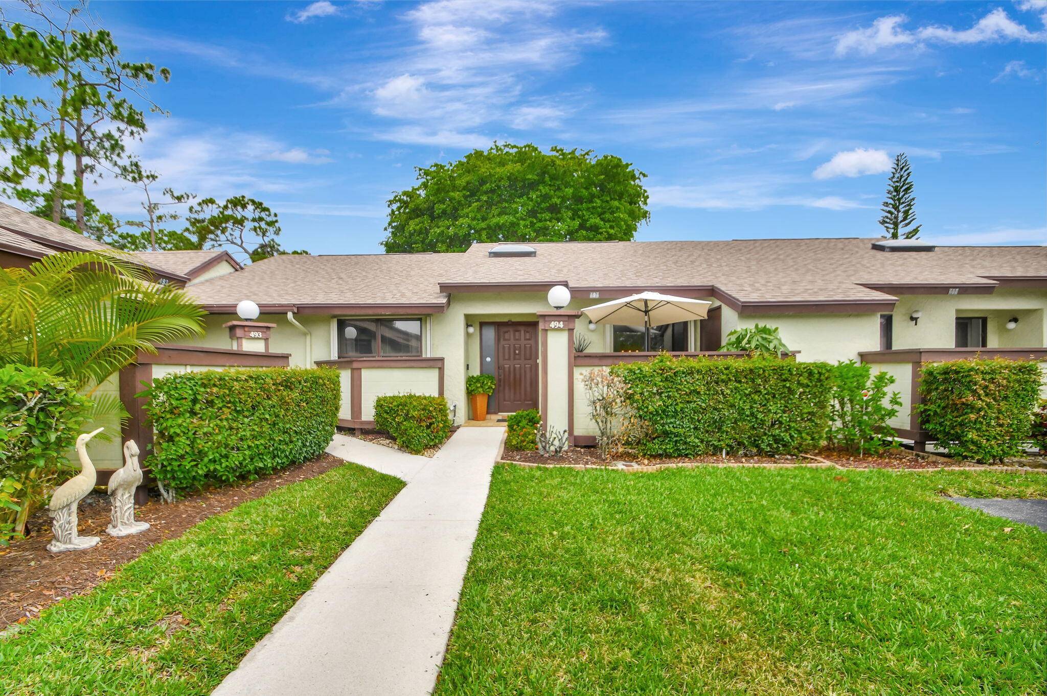 This Immaculate unit is the larger convertible model easily made into a 3rd bedroom.