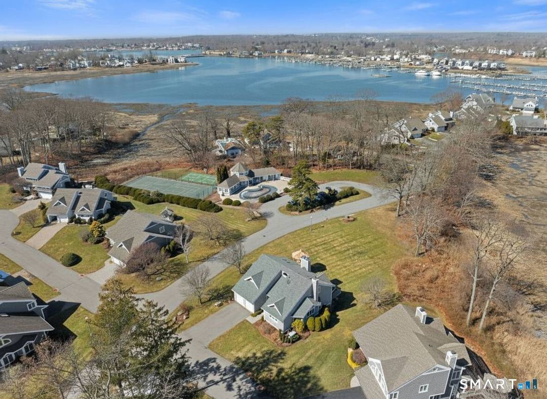 Exquisitely designed 15 Linden Shores is where it all comes together.