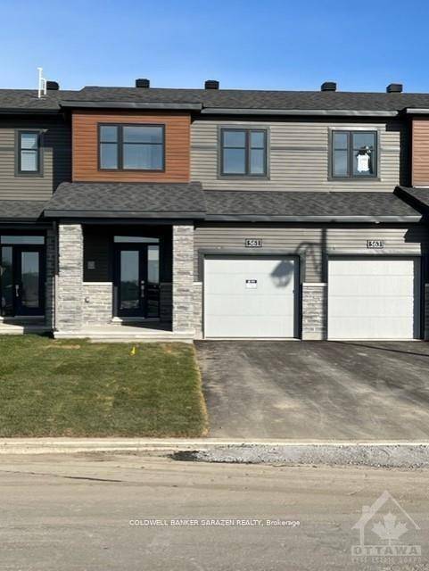Welcome to this stunning townhome located in the highly sought after Quinn Point neighbourhood of Barrhaven.